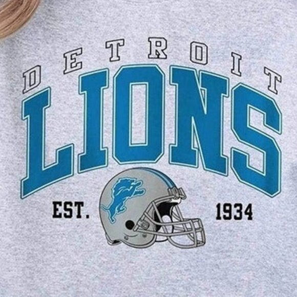 Detroit Lions Football Sweatshirt Classic Crewneck NFL Style Fan 05 - Picture 2 of 5